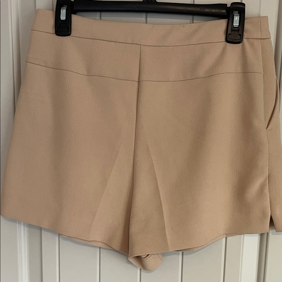 Elegant Tan Women's Shorts - Picture 4 of 6
